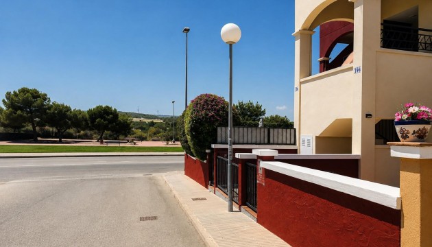 Resale - Bungalow - Orihuela Costa - Los Altos