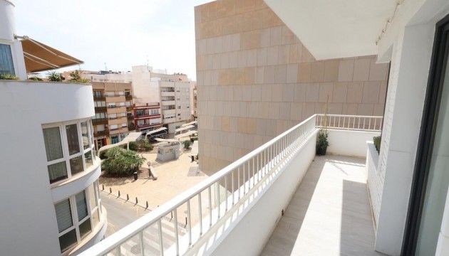 Herverkoop - Apartment - Torrevieja