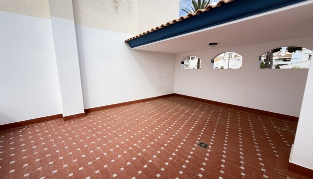 Resale - Bungalow - Orihuela Costa - Rioja