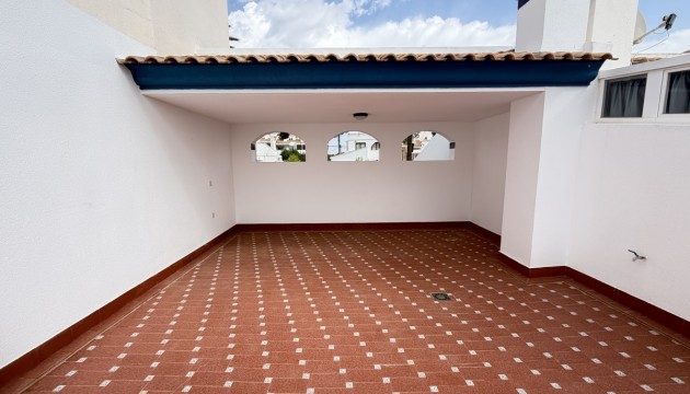 Resale - Bungalow - Orihuela Costa - Rioja