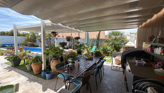 Odsprzedaż - Detached Villa - Torrevieja - La Siesta - El Salado -  Torreta