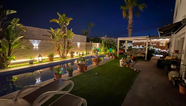 Odsprzedaż - Detached Villa - Torrevieja - La Siesta - El Salado -  Torreta