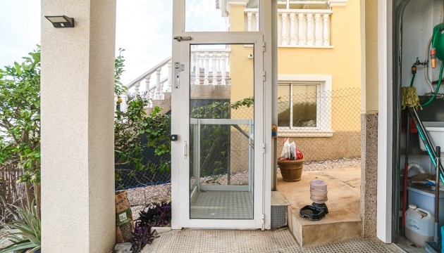 Begagnad - House - La Marina
