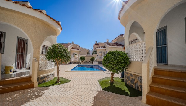 Перепродажа - отдельная вилла - Ciudad Quesada - La  Marquesa Golf