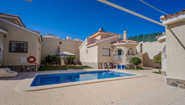 Перепродажа - отдельная вилла - Ciudad Quesada - La  Marquesa Golf