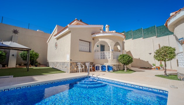 Перепродажа - отдельная вилла - Ciudad Quesada - La  Marquesa Golf