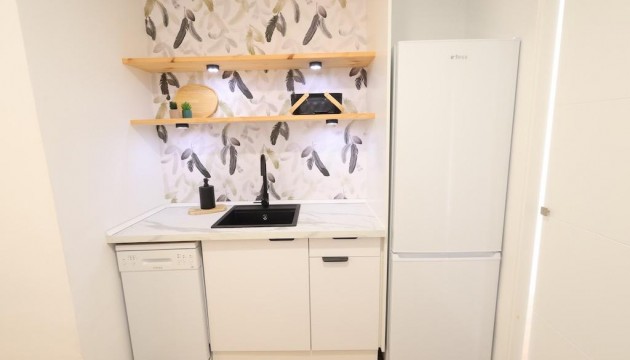 Wiederverkauf - Apartment - Orihuela Costa - La Zenia