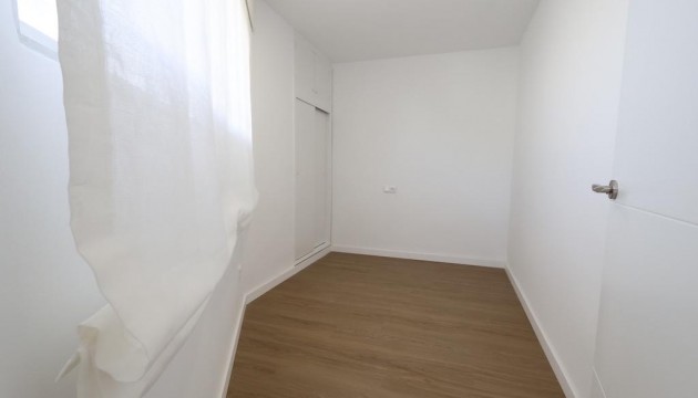 Wiederverkauf - Apartment - Orihuela Costa - La Zenia