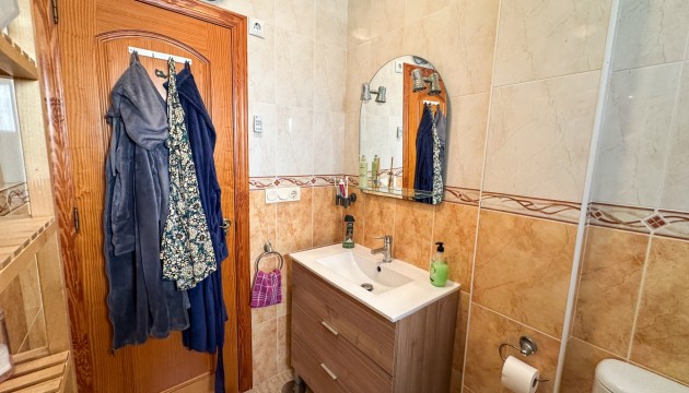 Odsprzedaż - Kamienica - Orihuela