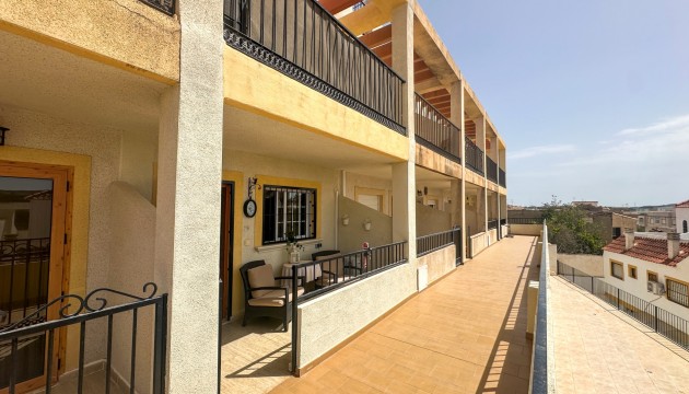Odsprzedaż - Kamienica - Orihuela
