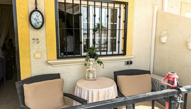 Odsprzedaż - Kamienica - Orihuela