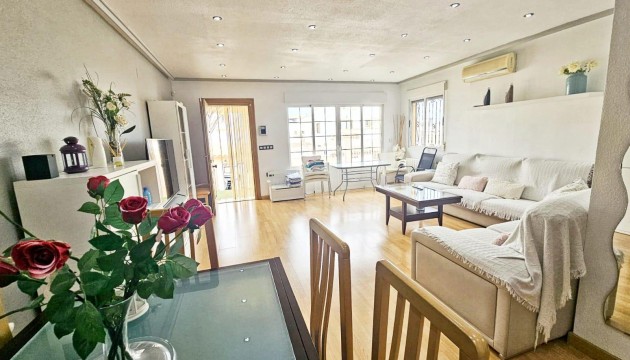 Wiederverkauf - Detached Villa - Orihuela Costa - Los Altos