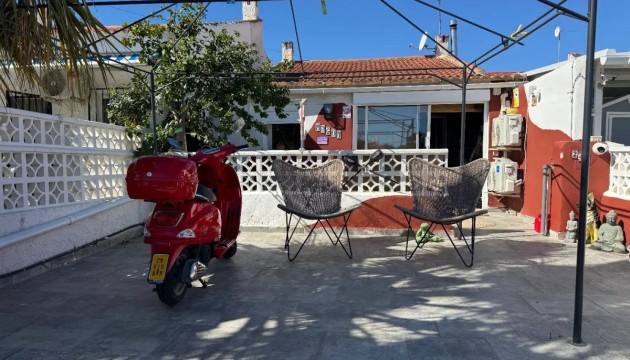 Odsprzedaż - Bungalow - Torrevieja - La Siesta - El Salado -  Torreta