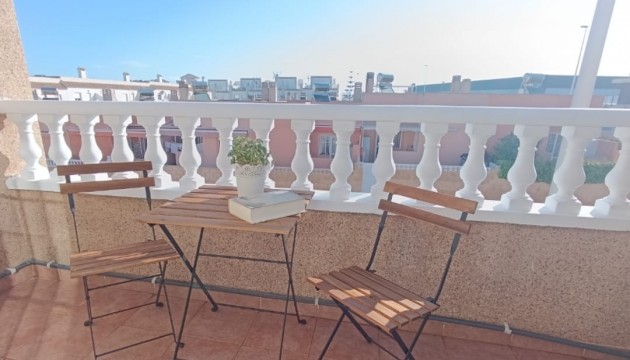 Odsprzedaż - House - Gran Alacant - Carrer de Creta,