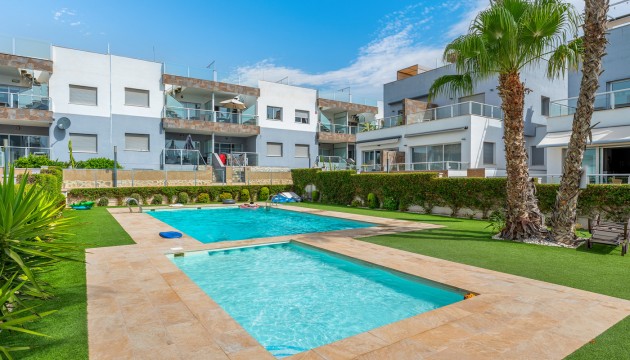 Odsprzedaż - Bungalow - Orihuela Costa - Punta Prima