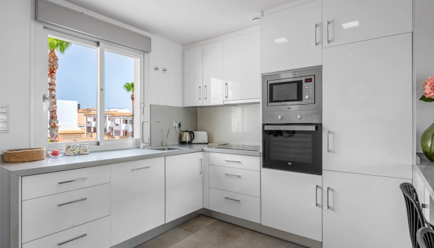 Odsprzedaż - Bungalow - Orihuela Costa - Punta Prima