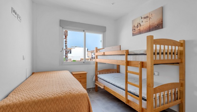 Odsprzedaż - Bungalow - Orihuela Costa - Punta Prima
