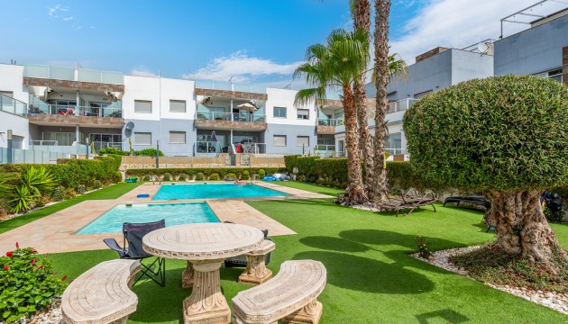 Odsprzedaż - Bungalow - Orihuela Costa - Punta Prima