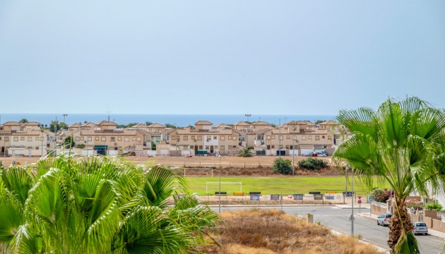 Odsprzedaż - Bungalow - Orihuela Costa - Punta Prima