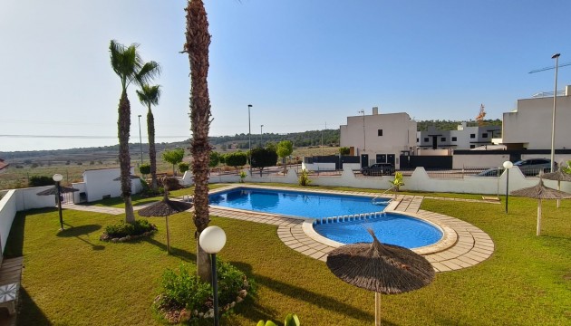 Odsprzedaż - Kamienica - San Miguel de Salinas