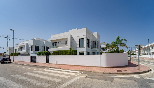 Videresalg - Detached Villa - Ciudad Quesada