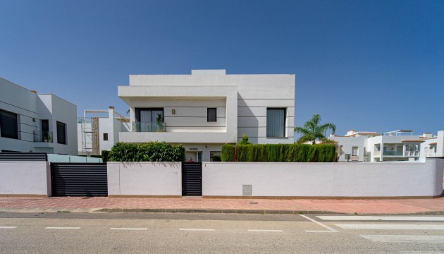 Videresalg - Detached Villa - Ciudad Quesada