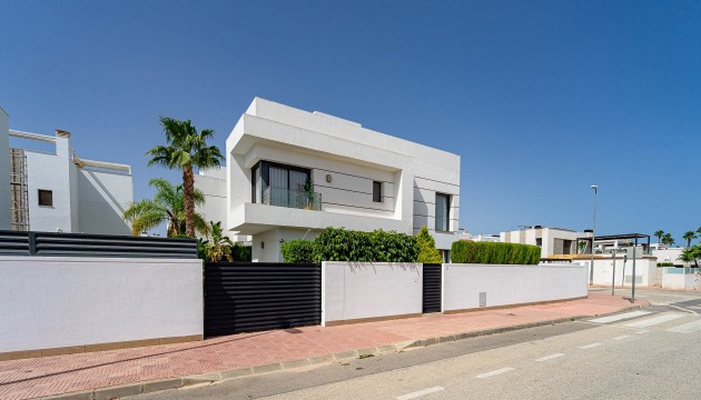 Videresalg - Detached Villa - Ciudad Quesada