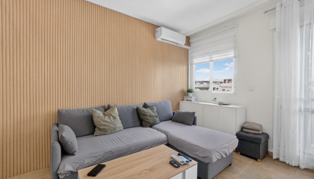 Odsprzedaż - Apartment - Torrevieja - Centro