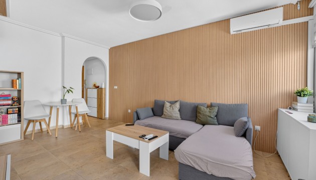Odsprzedaż - Apartment - Torrevieja - Centro