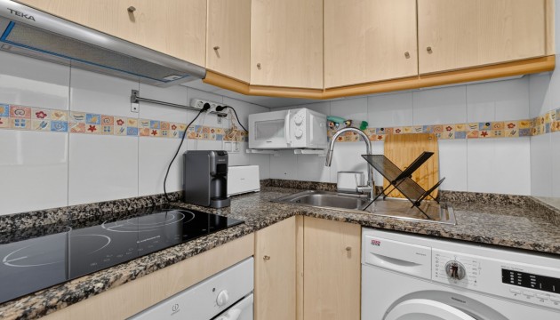Odsprzedaż - Apartment - Torrevieja - Centro