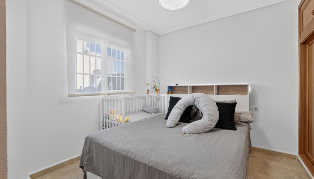 Odsprzedaż - Apartment - Torrevieja - Centro
