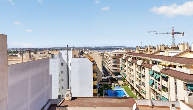 Odsprzedaż - Apartment - Torrevieja - Centro