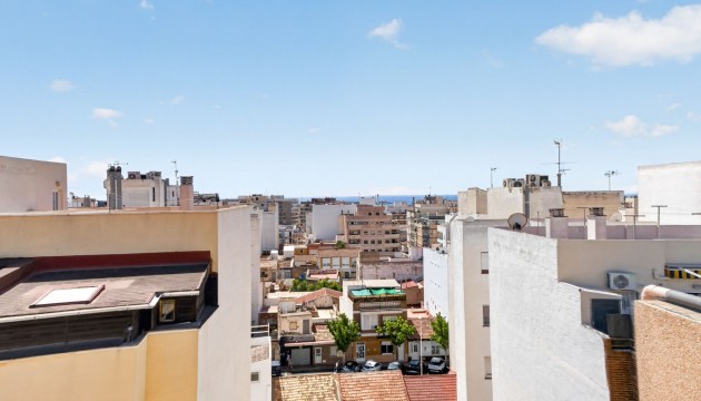Odsprzedaż - Apartment - Torrevieja - Centro