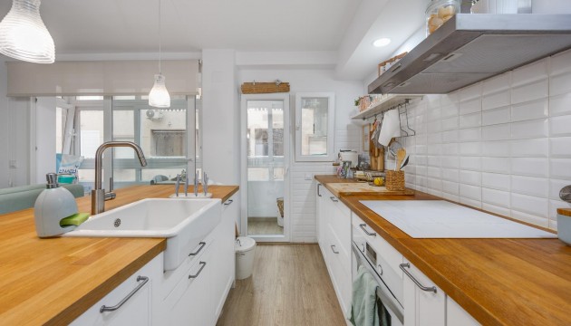 Odsprzedaż - Apartment - Torrevieja - El Acequión - Los Náufragos