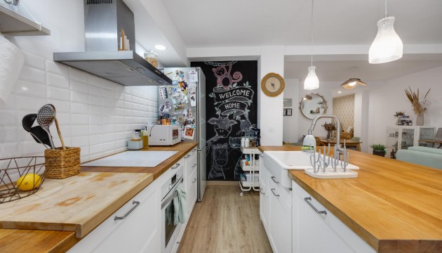 Odsprzedaż - Apartment - Torrevieja - El Acequión - Los Náufragos