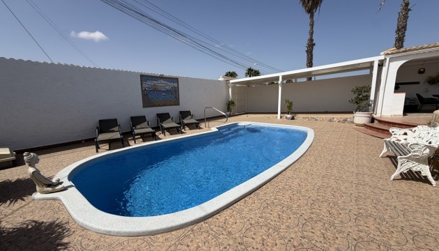 Resale - Bungalow - San Luis