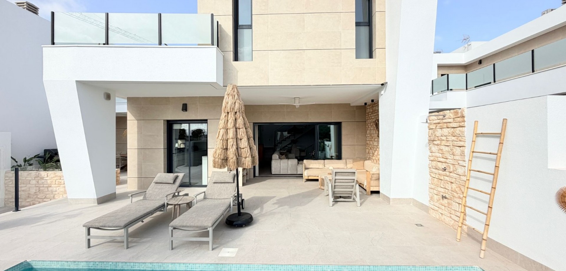 House in Dolores - Image 2