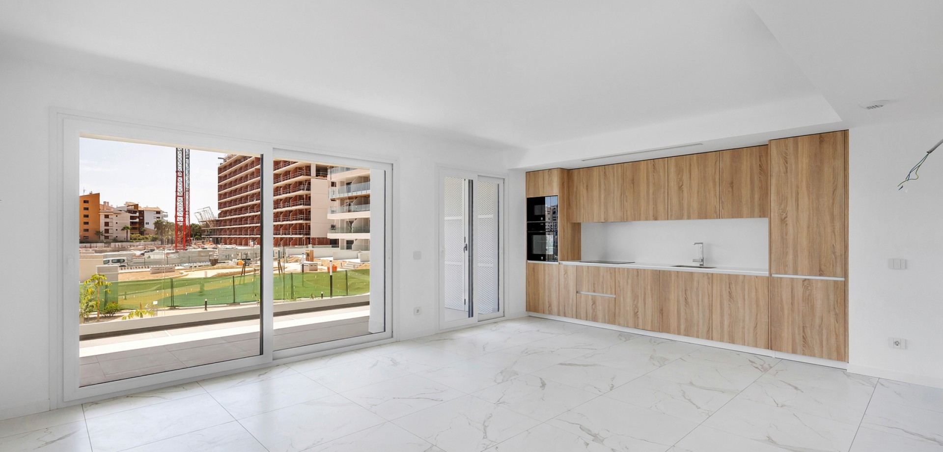 Apartment in Punta Prima - Image 3