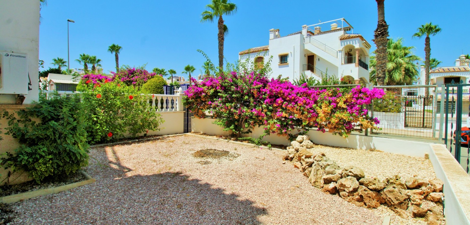 Apartment in Villamartin - Image 3