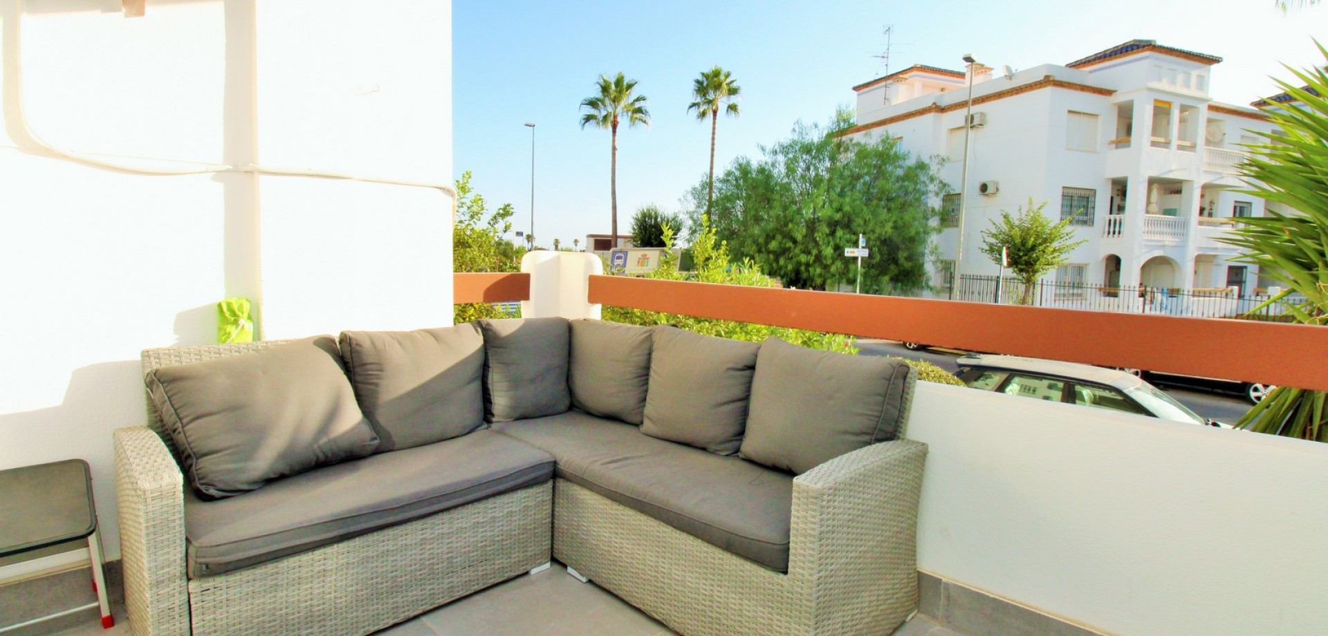 Apartment in Villamartin - Image 2