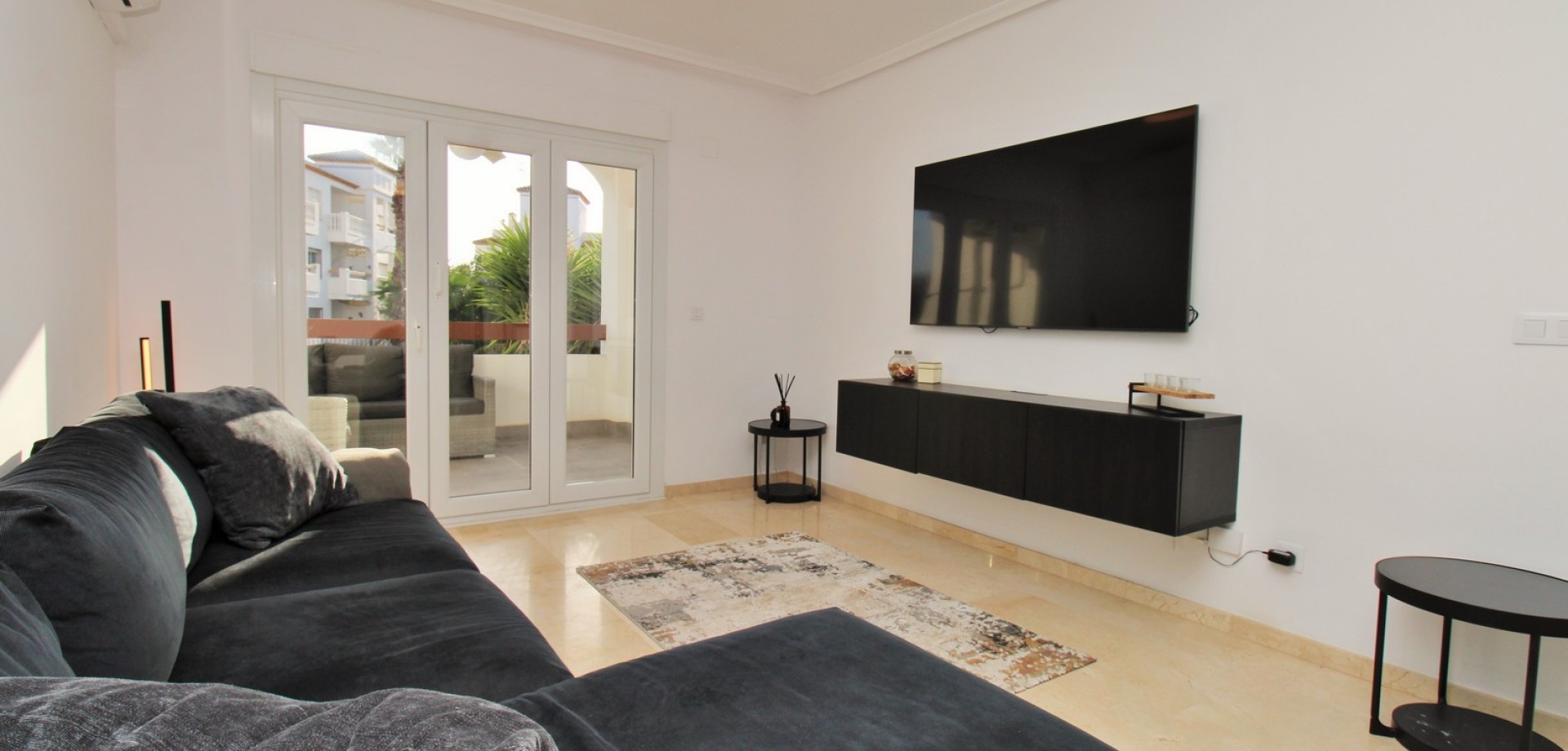 Apartment in Villamartin - Image 5