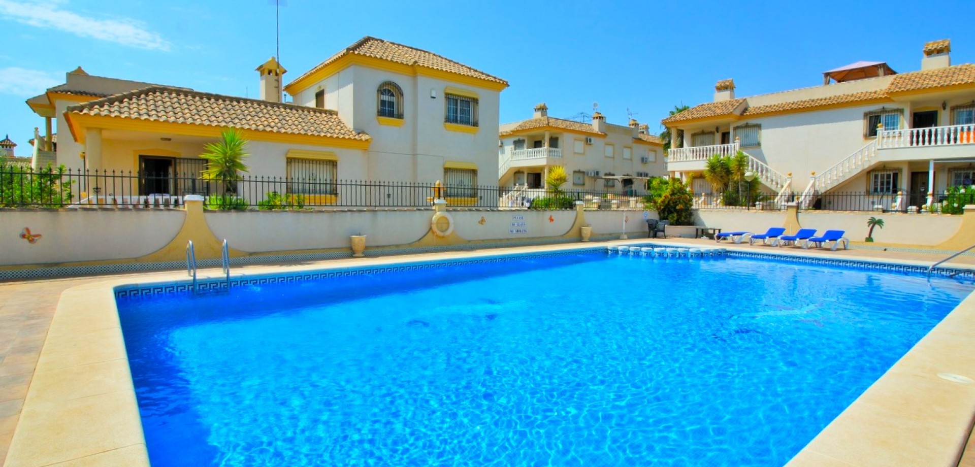 Apartment in Villamartin - Image 2