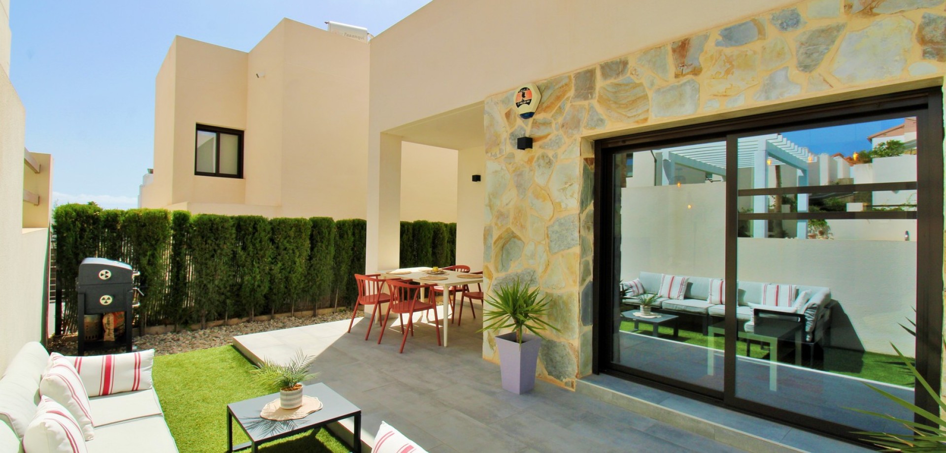 House in Villamartin - Image 3