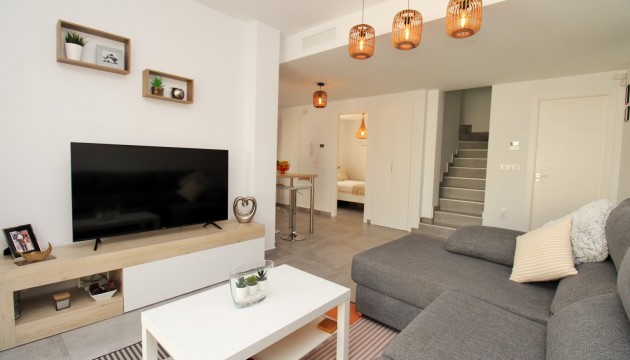Videresalg - Detached Villa - Orihuela Costa - Villamartín