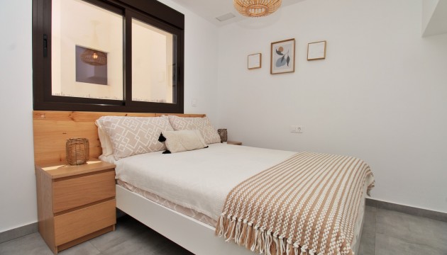 Videresalg - Detached Villa - Orihuela Costa - Villamartín