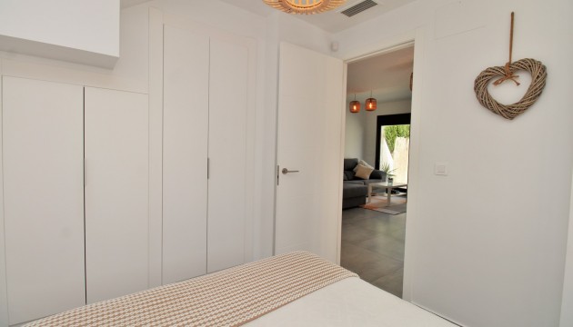 Videresalg - Detached Villa - Orihuela Costa - Villamartín
