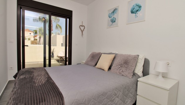 Videresalg - Detached Villa - Orihuela Costa - Villamartín