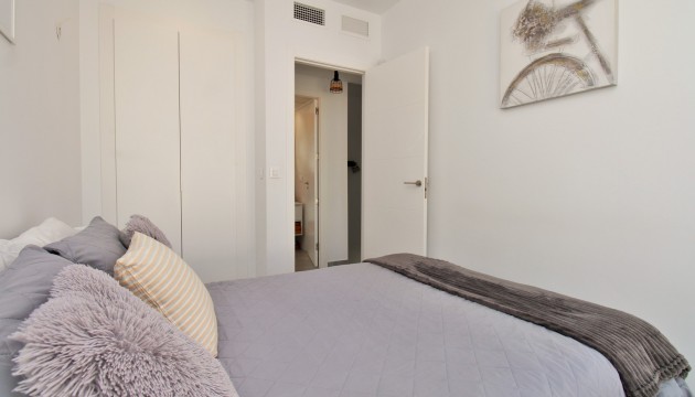 Videresalg - Detached Villa - Orihuela Costa - Villamartín