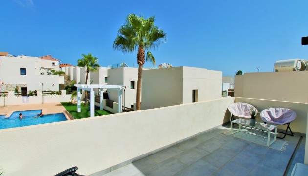 Videresalg - Detached Villa - Orihuela Costa - Villamartín
