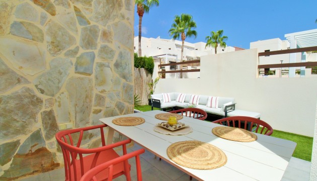 Videresalg - Detached Villa - Orihuela Costa - Villamartín